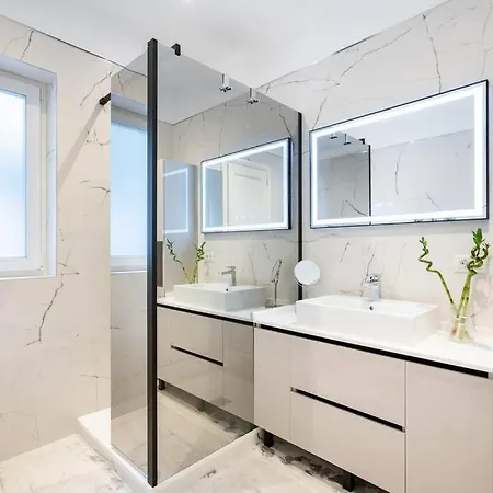 Berthelot King's With Courtyard Apartment Bucharest