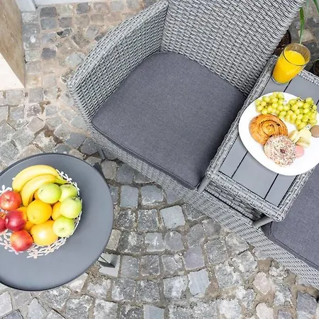 Berthelot King's With Courtyard