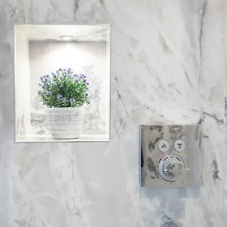 Apartment Berthelot King's With Courtyard *