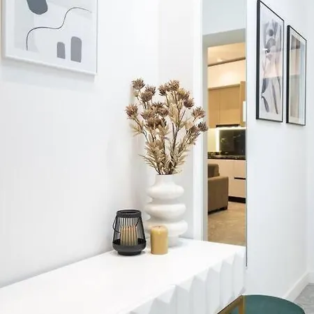 Berthelot King's With Courtyard Apartment *