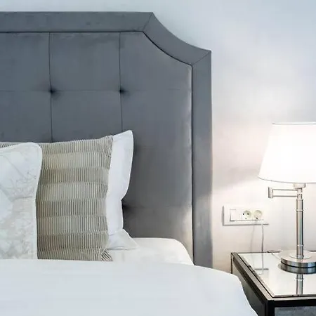 Berthelot King's With Courtyard *