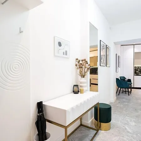 Berthelot King's With Courtyard *