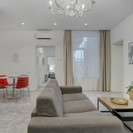 Apartment Berthelot King's With Courtyard *