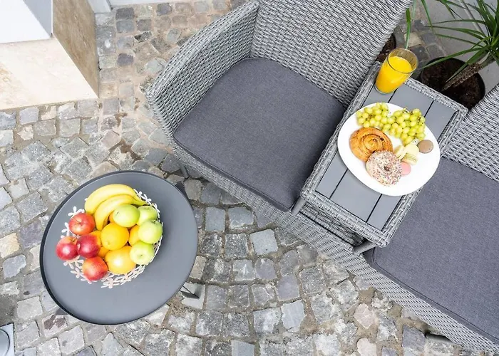 Berthelot King's With Courtyard