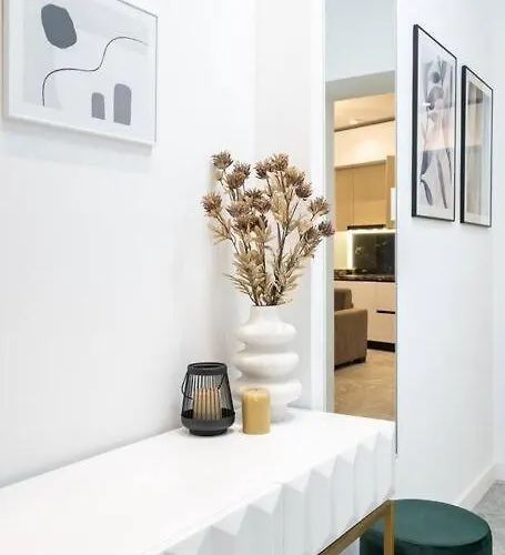 Berthelot King's With Courtyard Lägenhet *