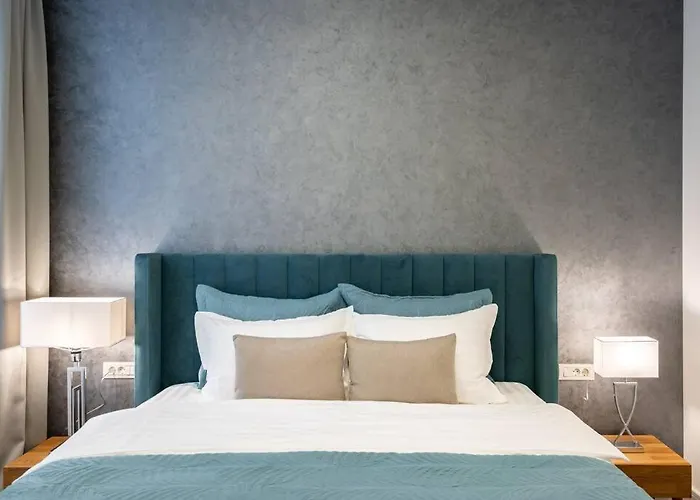 Apartament Berthelot King's With Courtyard