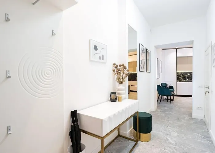 Berthelot King's With Courtyard *