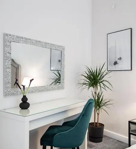 Berthelot King's With Courtyard Appartement *