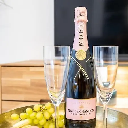 Berthelot King's With Courtyard 公寓 布加勒斯特