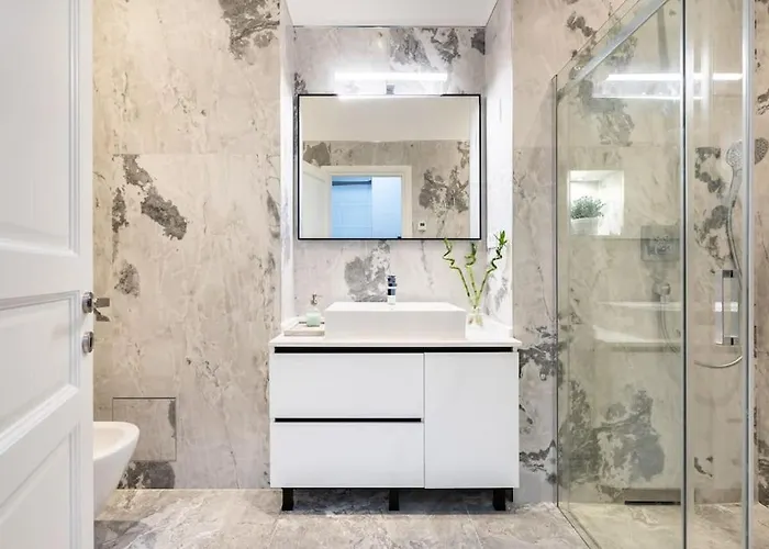 Berthelot King's With Courtyard Apartamento Bucareste