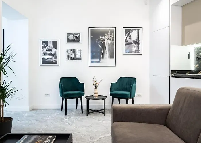 Berthelot King's With Courtyard *