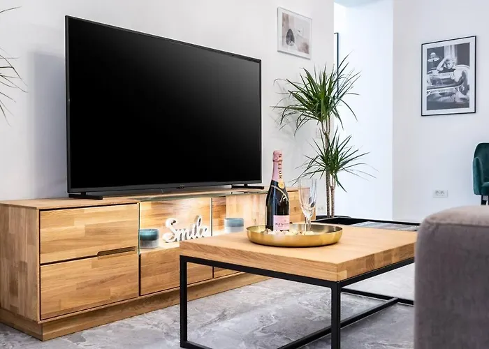 Berthelot King's With Courtyard Apartamento Bucareste