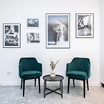 דירה Berthelot King's With Courtyard *