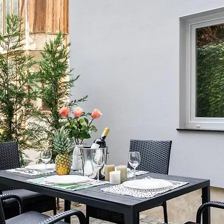 Appartamento Berthelot King's With Courtyard