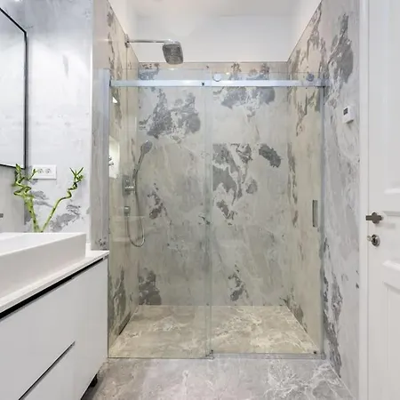 Berthelot King's With Courtyard